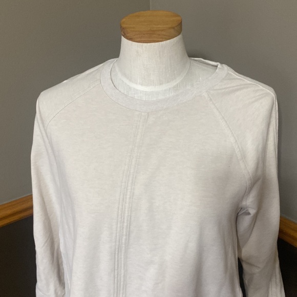 Athleta cream flowy oversized crewneck sweatshirt size medium - Picture 3 of 9